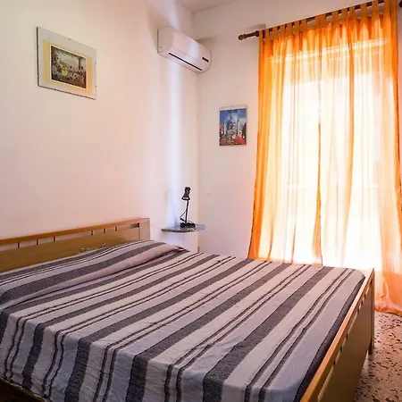 Holiday home Cavour Cefalu